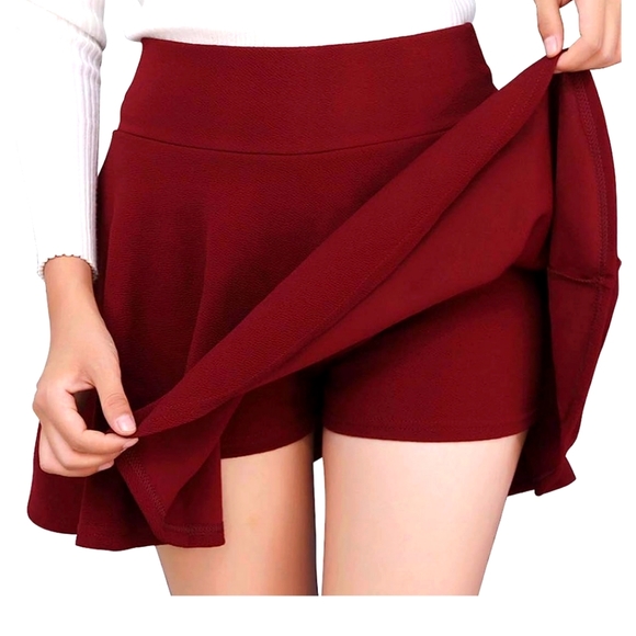 Perfect skirt with shorts - Picture 1 of 4